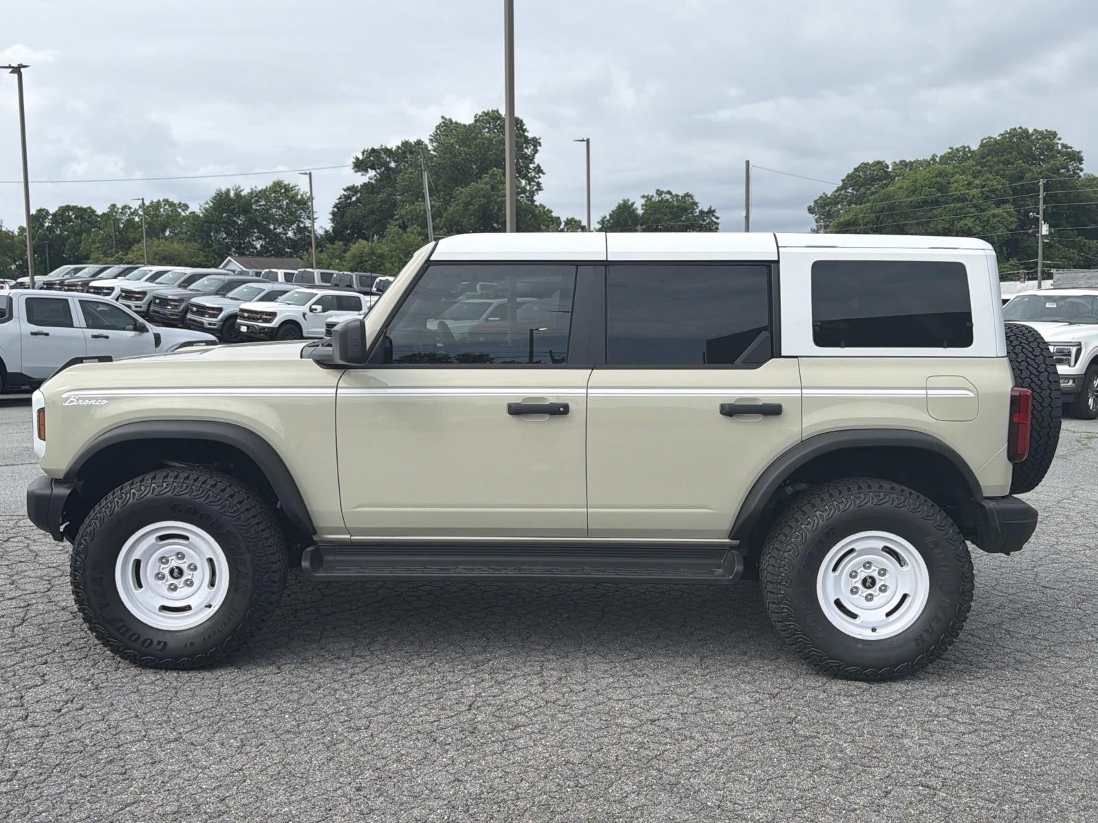 2025 Ford Bronco HERITAGE EDITION 4 DOOR A