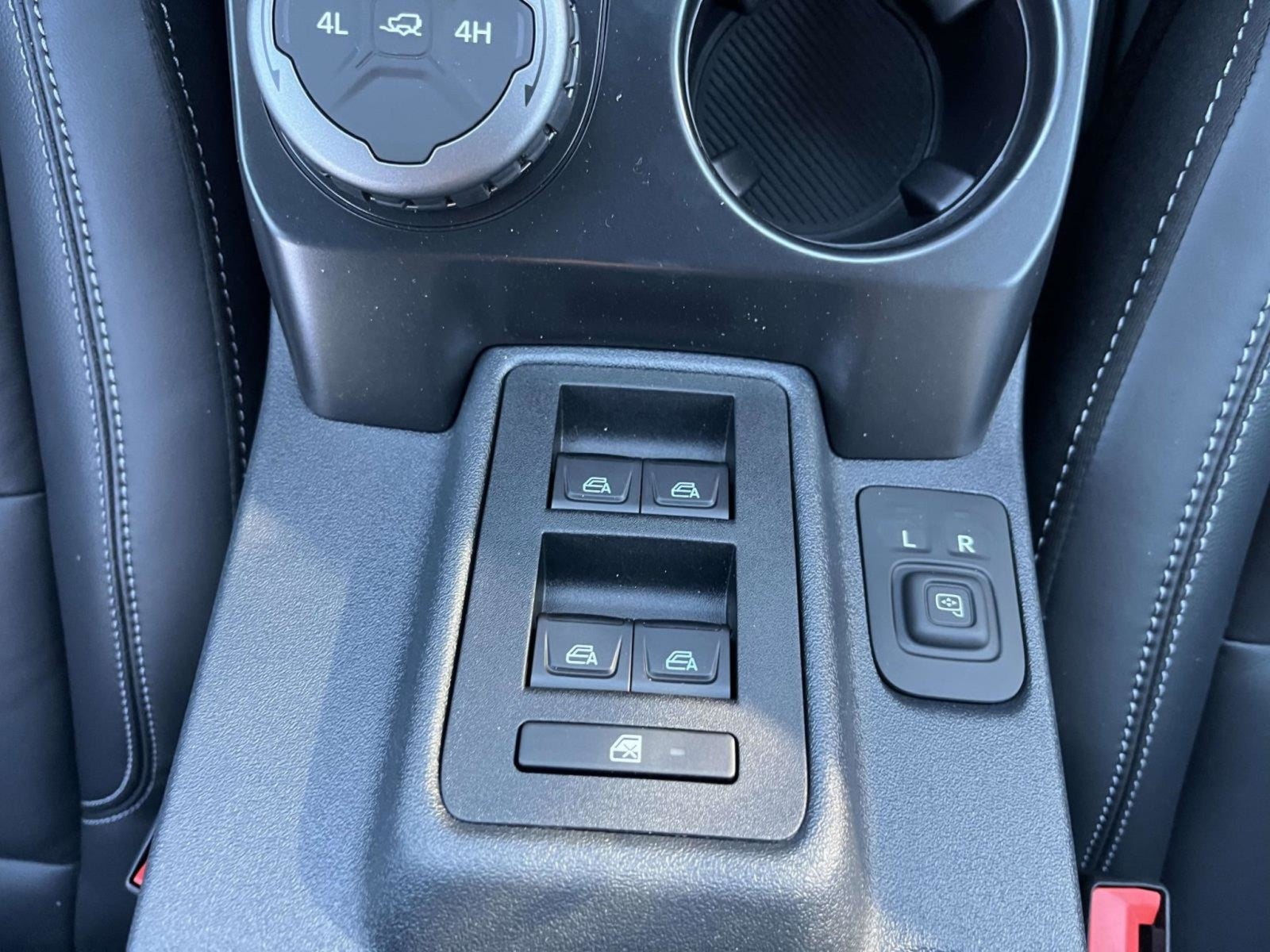 2026 Ford Bronco OUTER BANKS 4 DOOR 4X4