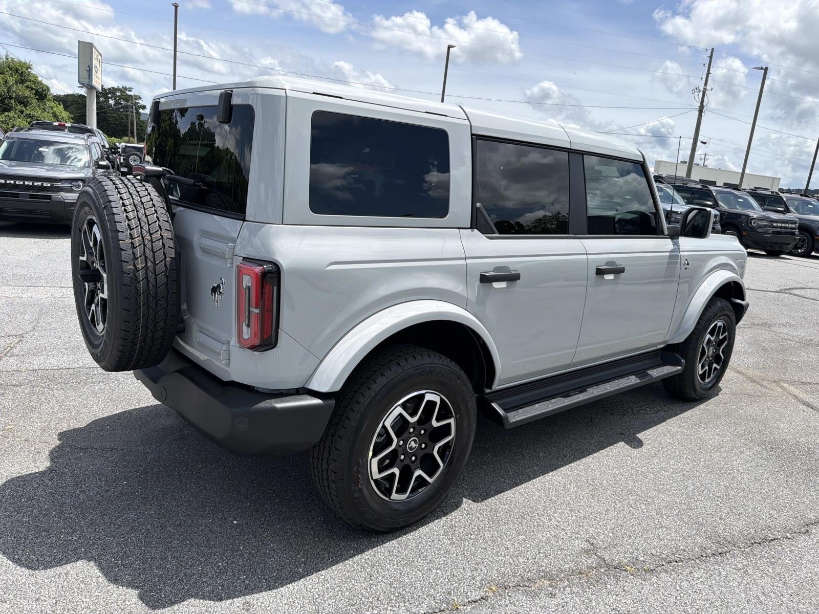 2026 Ford Bronco OUTER BANKS 4 DOOR 4X4