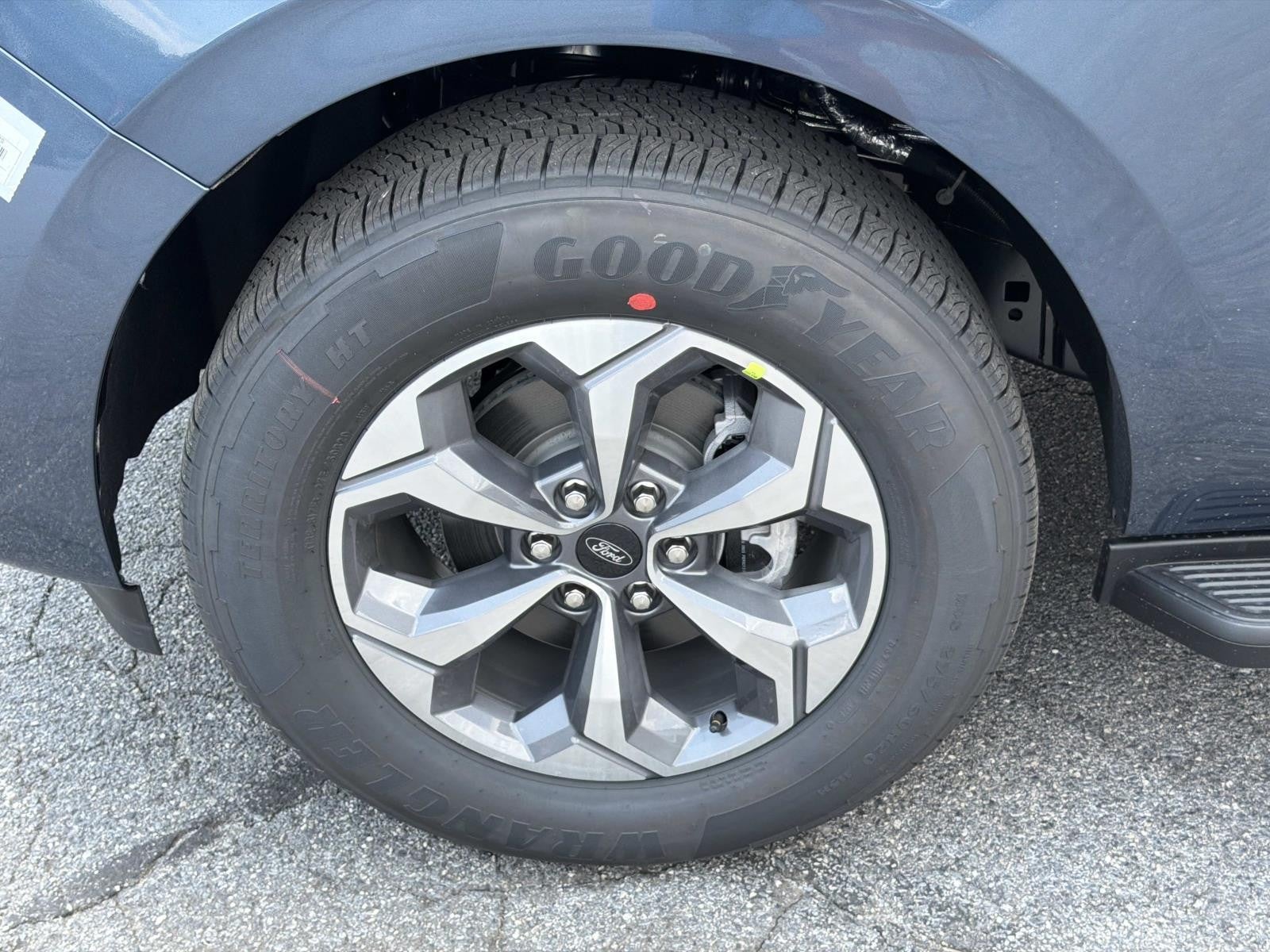 2027 Ford Expedition ACTIVE 4X2