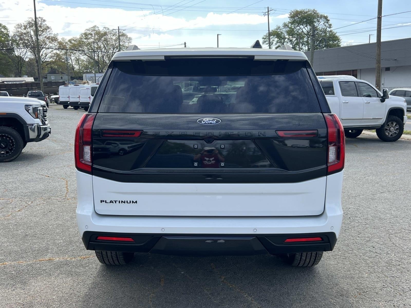 2026 Ford Expedition PLATINUM 4X4