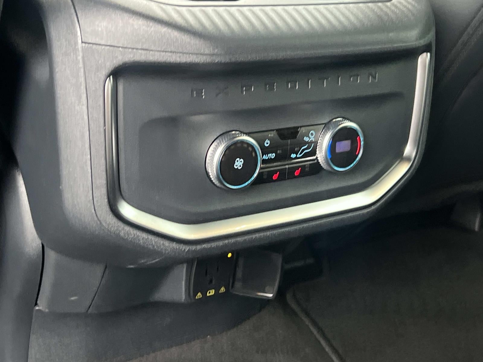 2025 Ford Expedition PLATINUM 4X4
