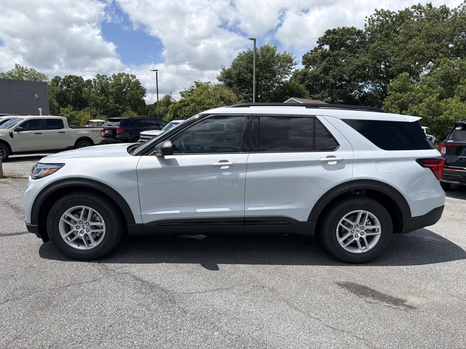 2026 Ford Explorer ACTIVE W/200A PKG RWD