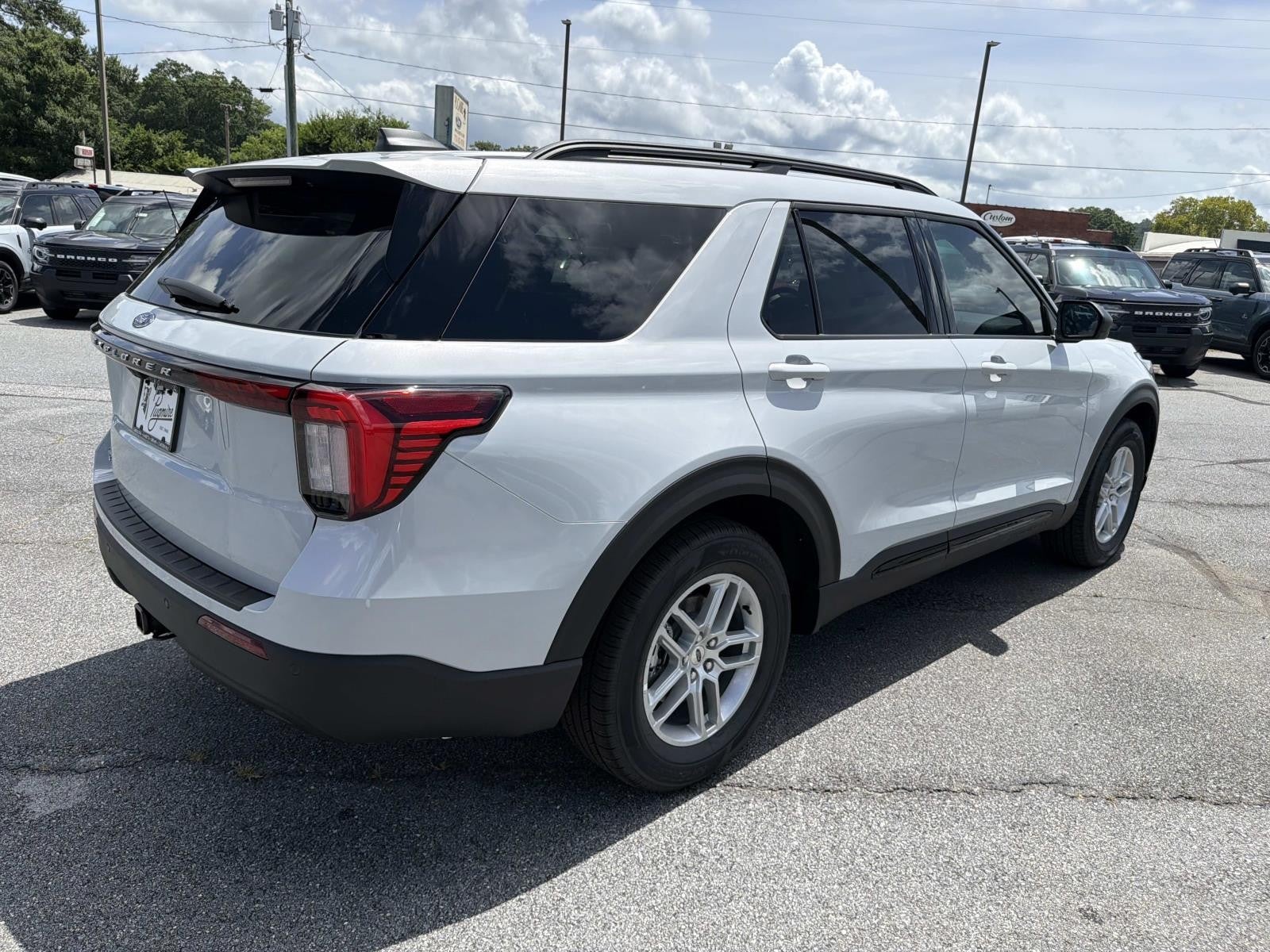2026 Ford Explorer ACTIVE W/200A PKG RWD