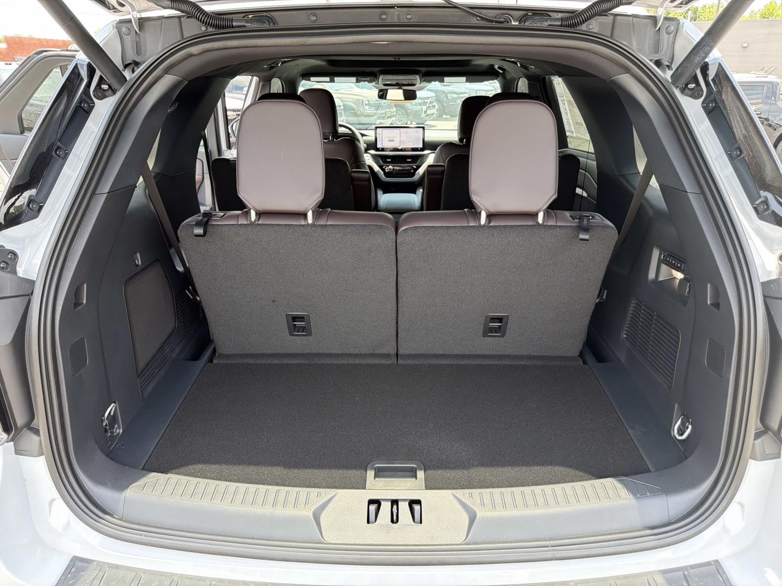 2026 Ford Explorer PLATINUM RWD