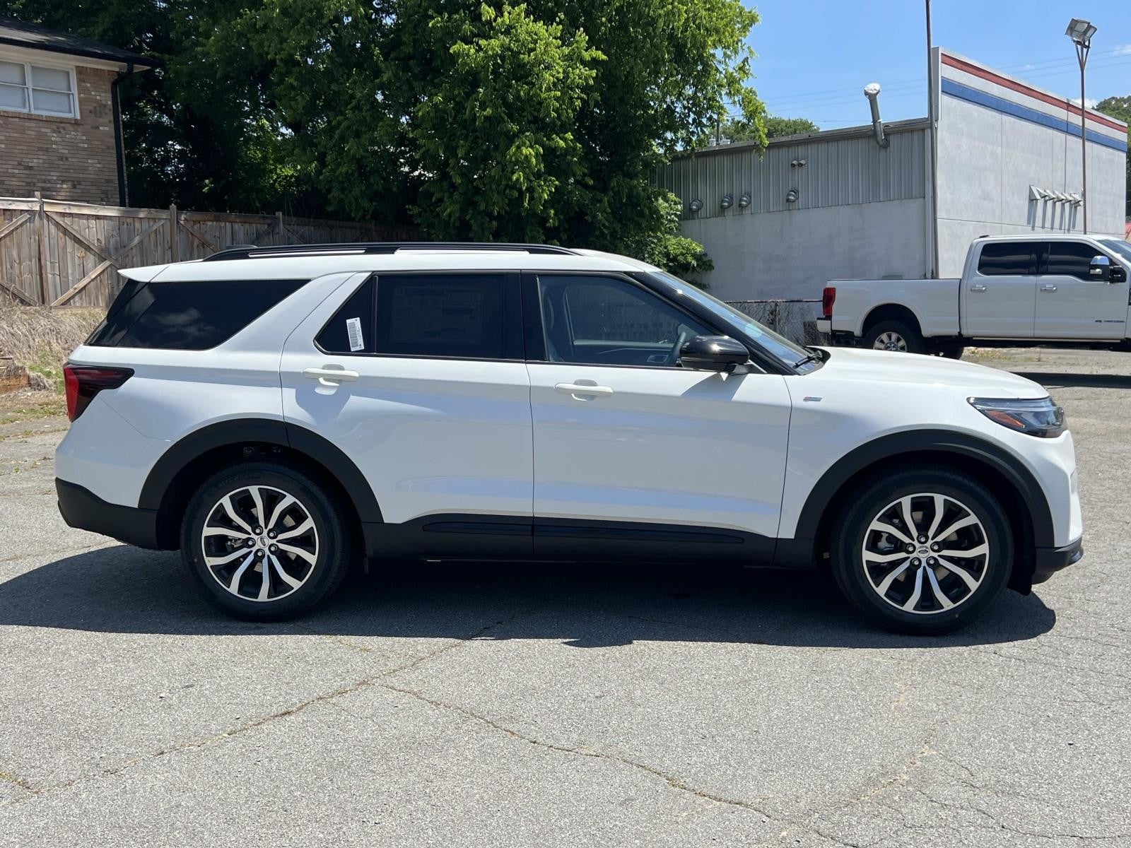 2026 Ford Explorer ST-LINE RWD