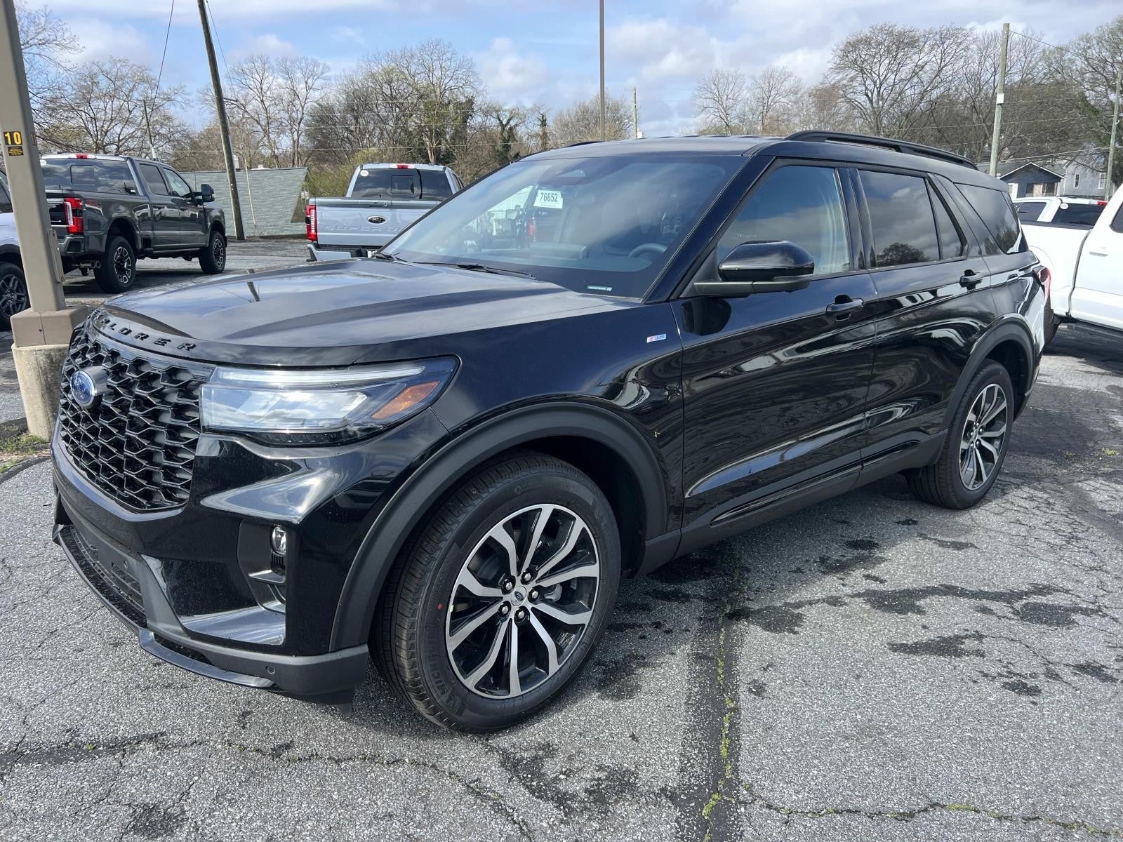 2026 Ford Explorer ST-LINE RWD