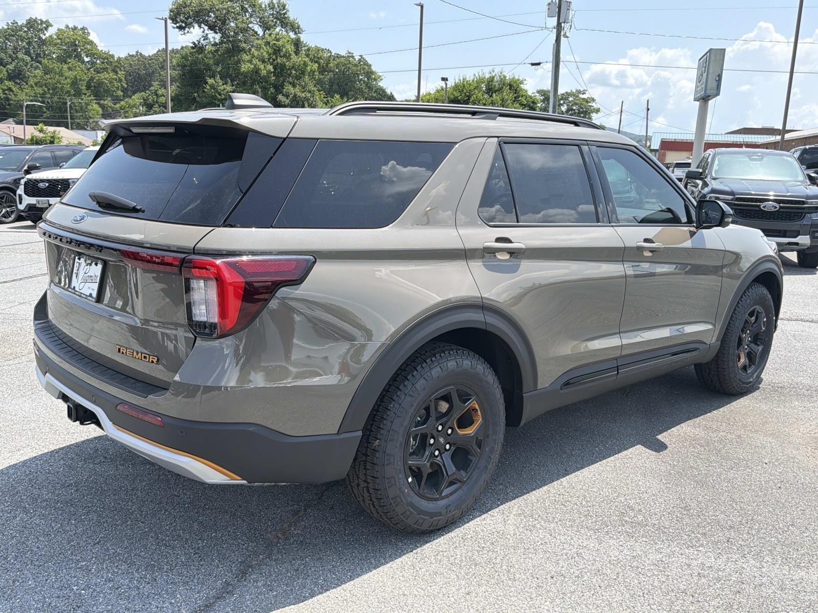 2026 Ford Explorer TREMOR 4WD
