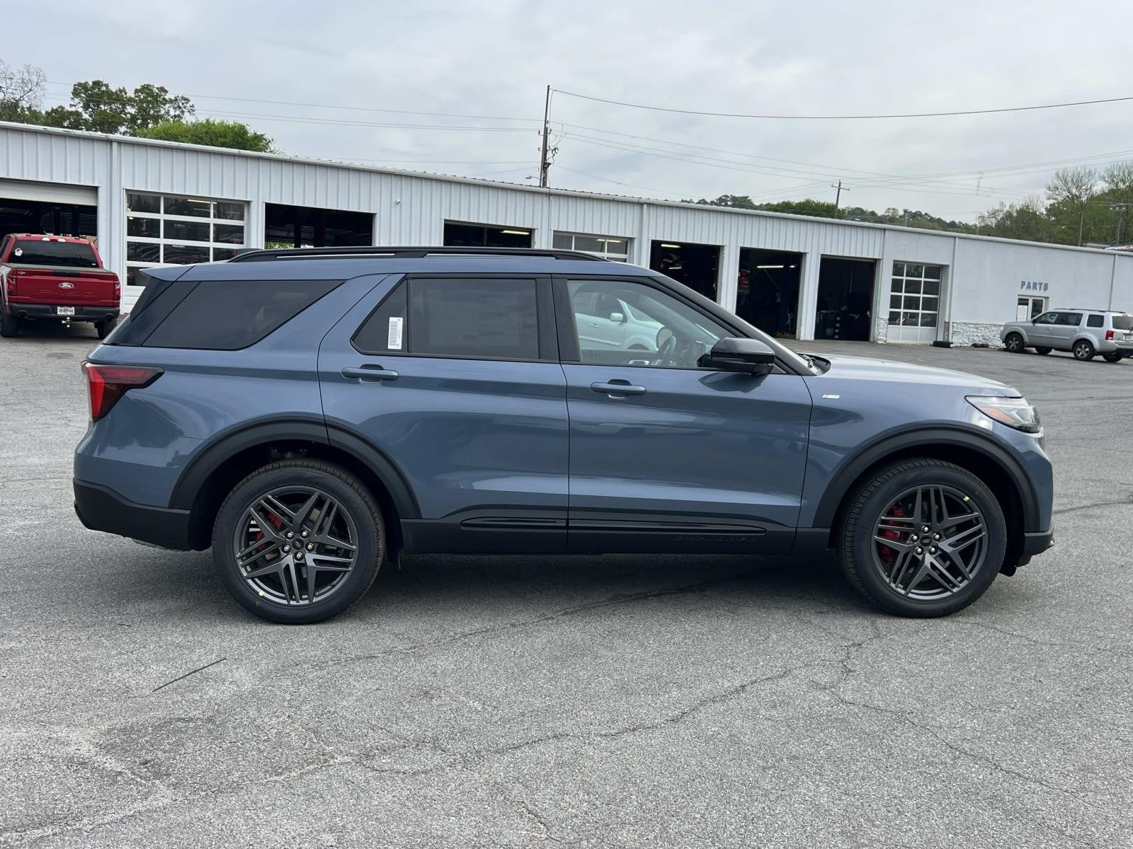 2026 Ford Explorer ST-LINE 4WD