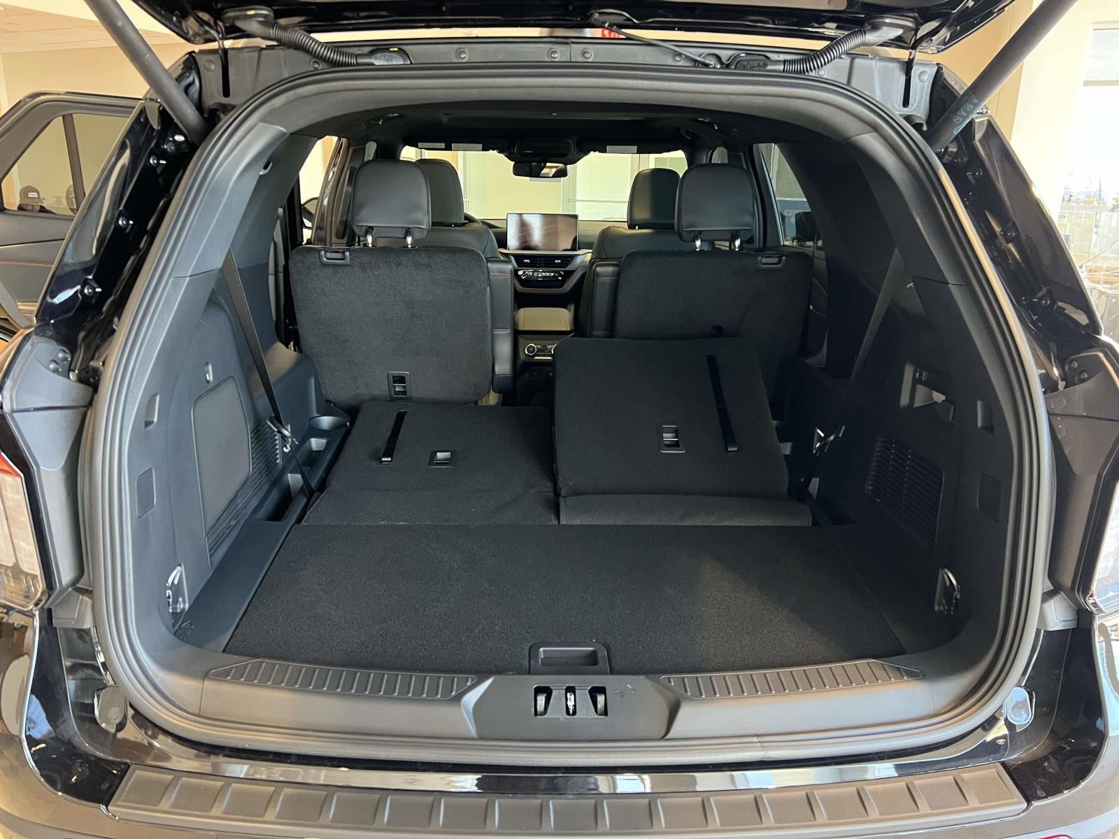 2026 Ford Explorer ST-LINE 4WD