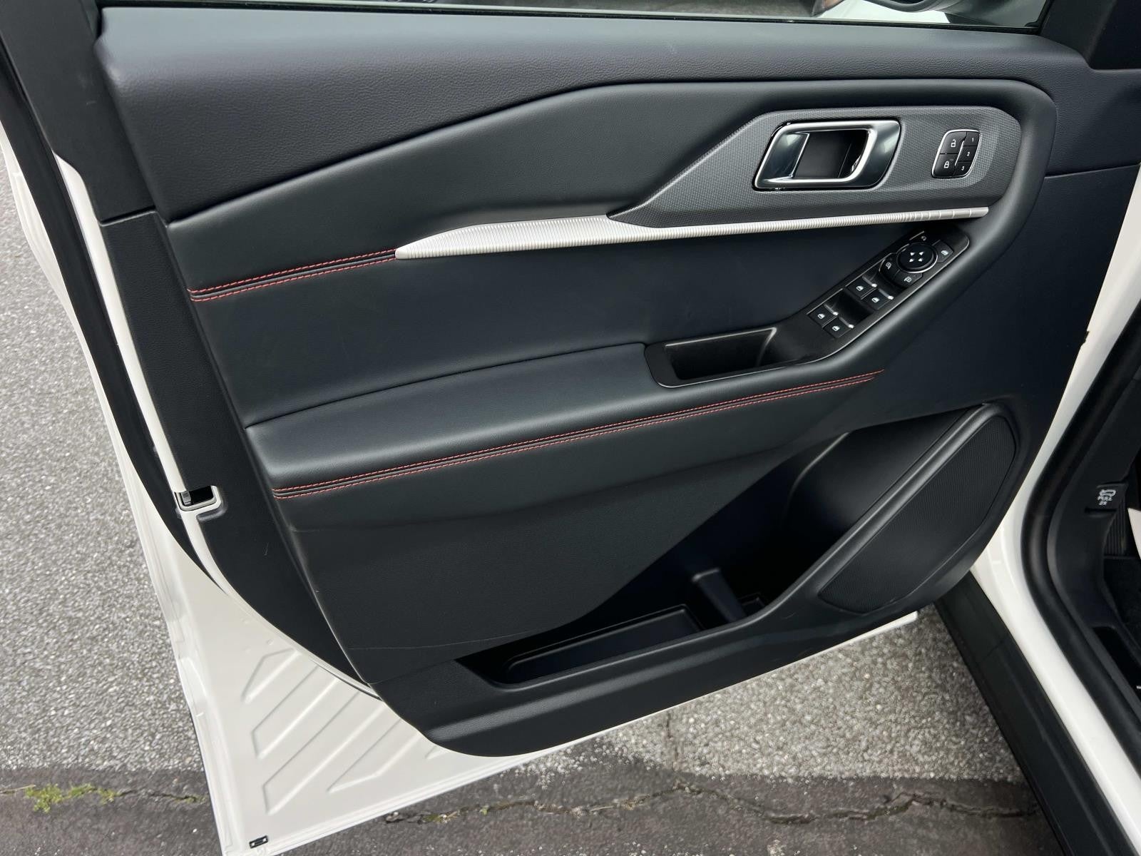 2026 Ford Explorer ST 4WD