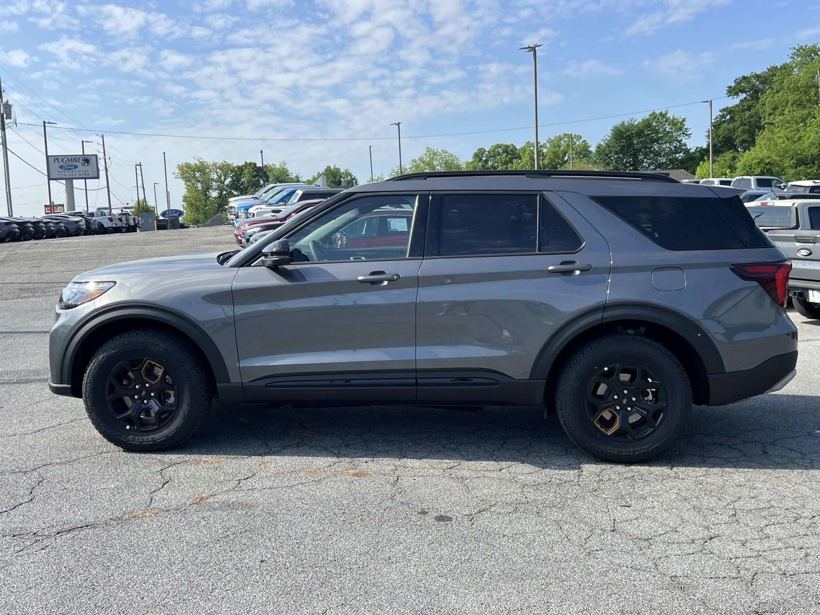 2026 Ford Explorer TREMOR 4WD