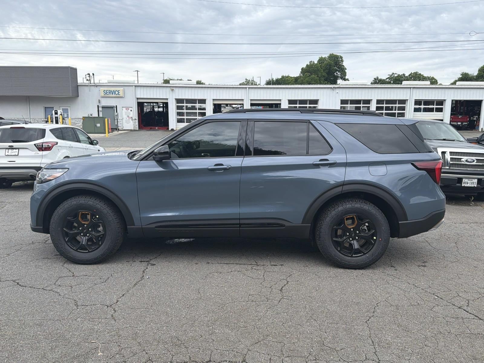 2026 Ford Explorer TREMOR 4WD