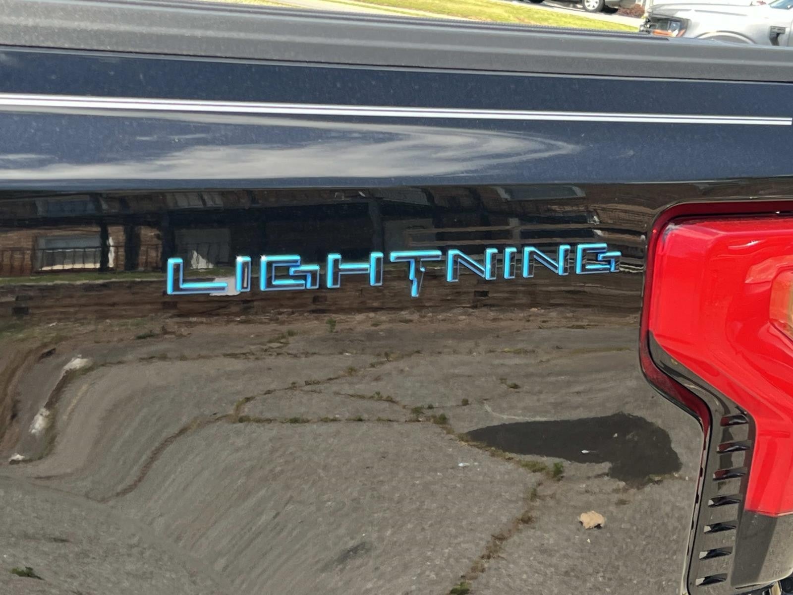 2023 Ford F-150 Lightning LARIAT