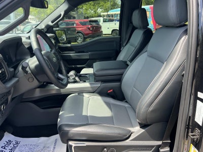 2023 Ford F-150 Lightning LARIAT