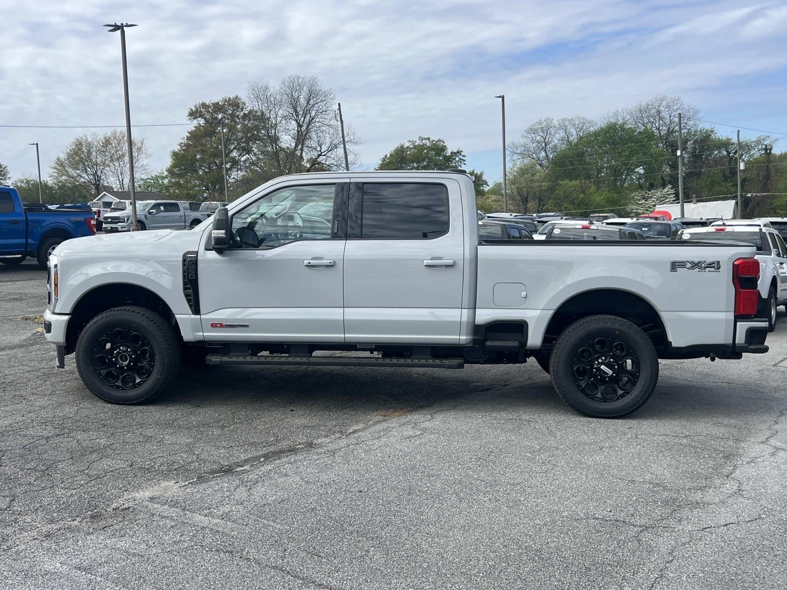 2026 Ford Super Duty F-250 SRW LARIAT 4WD CREW CAB 6.75'