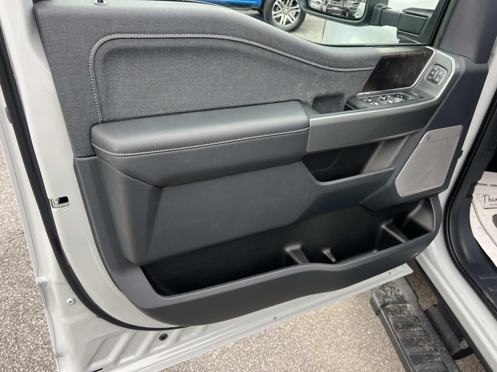 2026 Ford Super Duty F-350 SRW LARIAT 4WD CREW CAB 6.75'