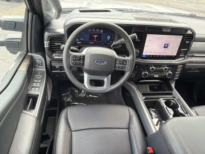 2026 Ford Super Duty F-350 DRW LARIAT 4WD CREW CAB 8' BO