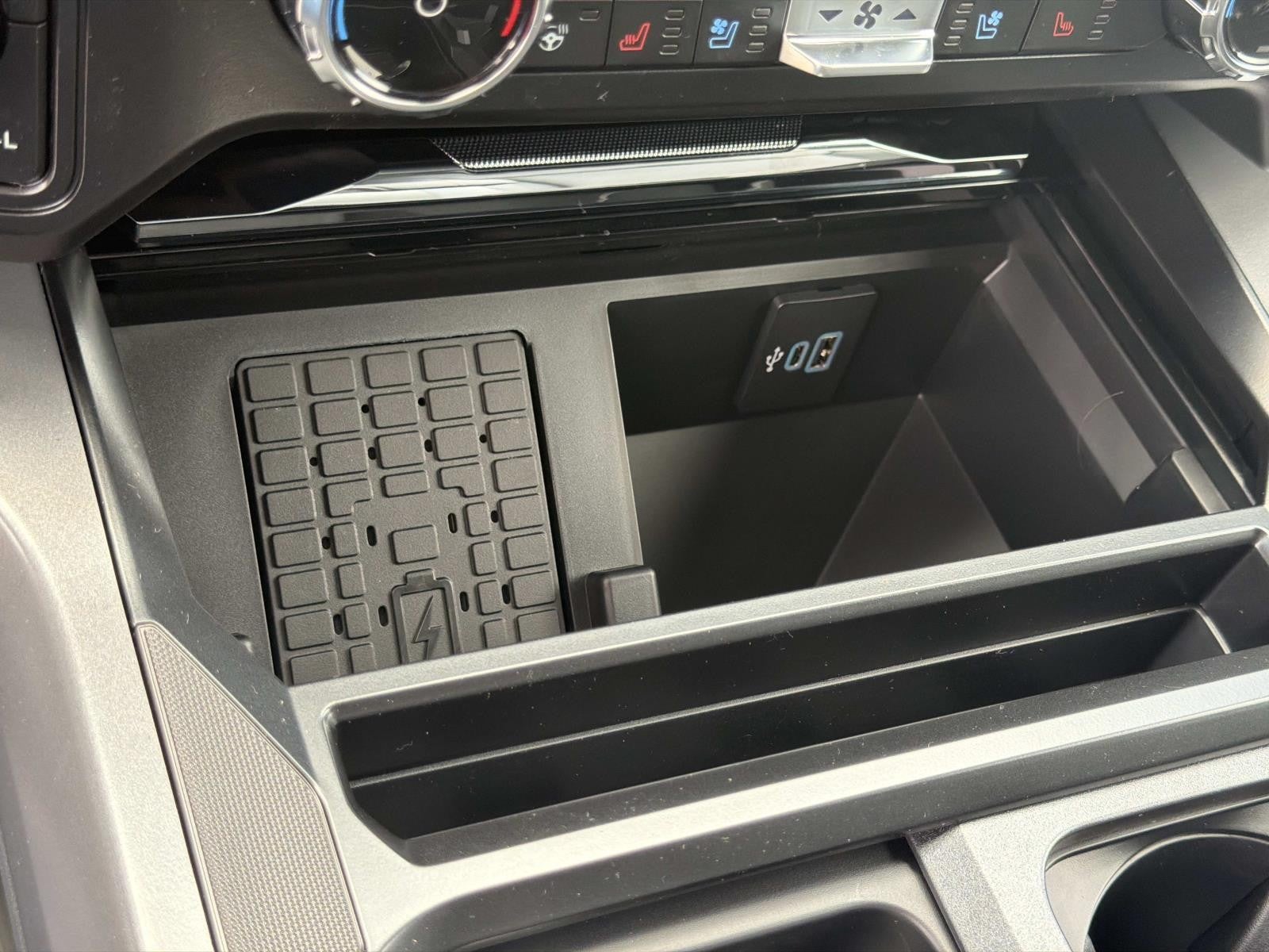 2026 Ford Super Duty F-350 DRW LARIAT 4WD CREW CAB 8' BO