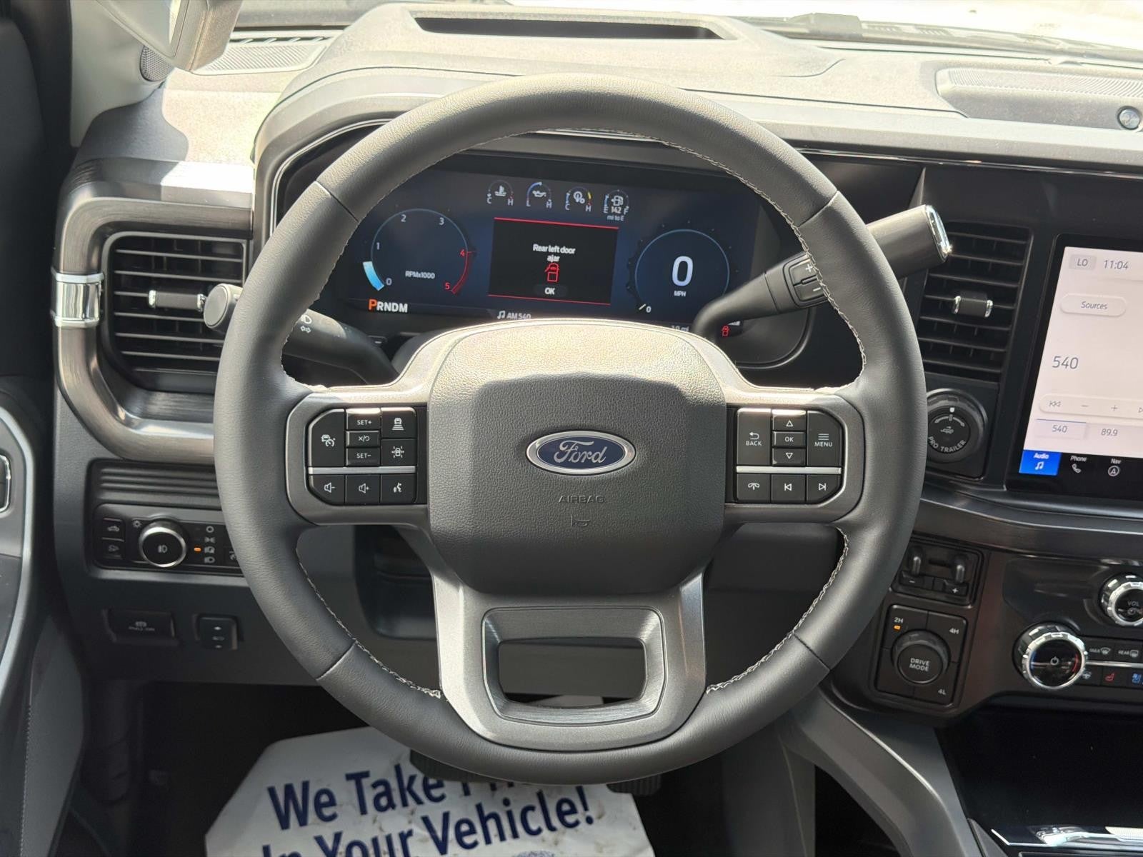2026 Ford Super Duty F-350 DRW LARIAT 4WD CREW CAB 8' BO