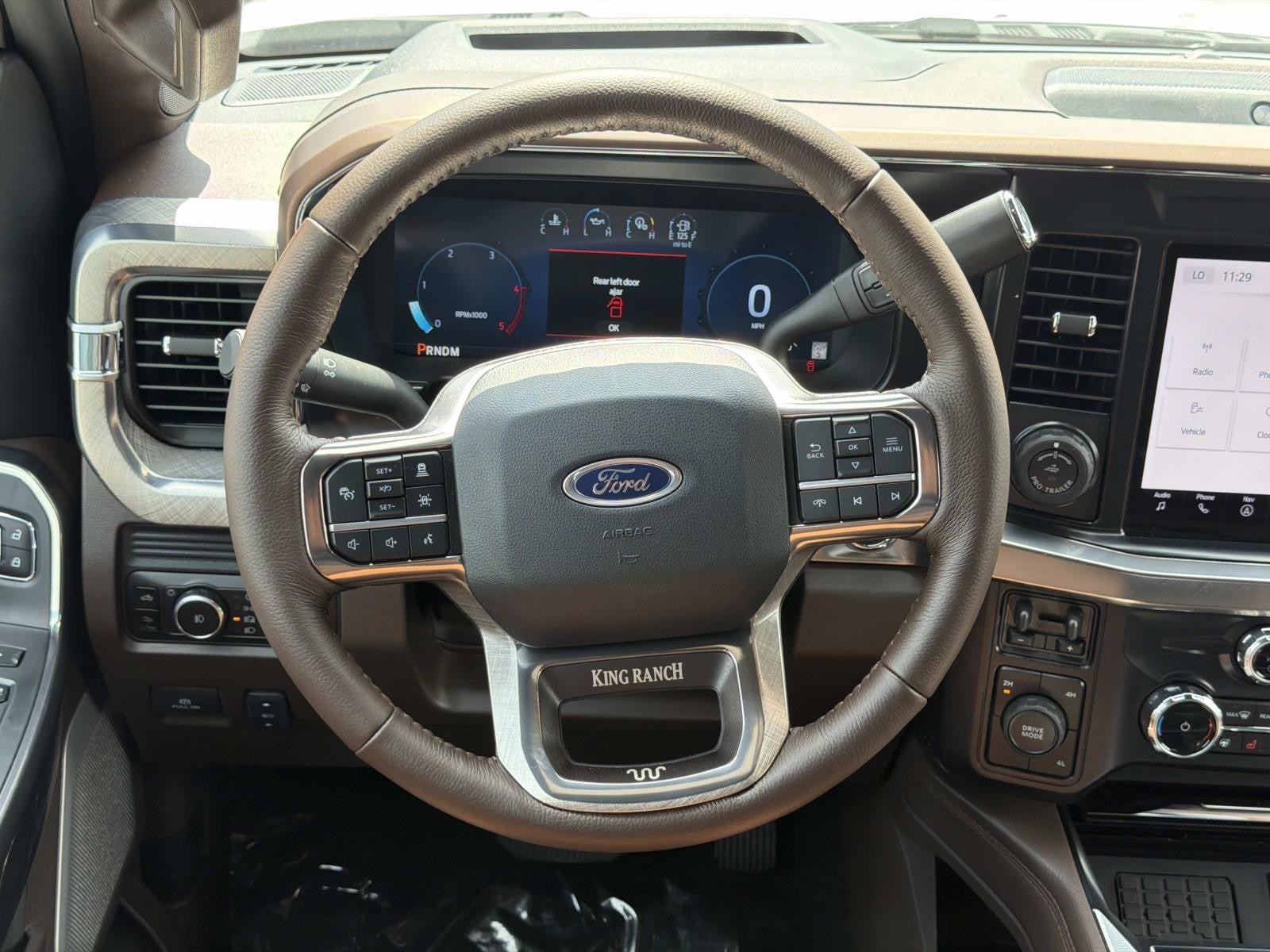 2026 Ford Super Duty F-350 DRW KING R 4WD CREW CAB 8' BO