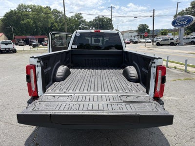 2026 Ford Super Duty F-350 DRW KING R 4WD CREW CAB 8' BO