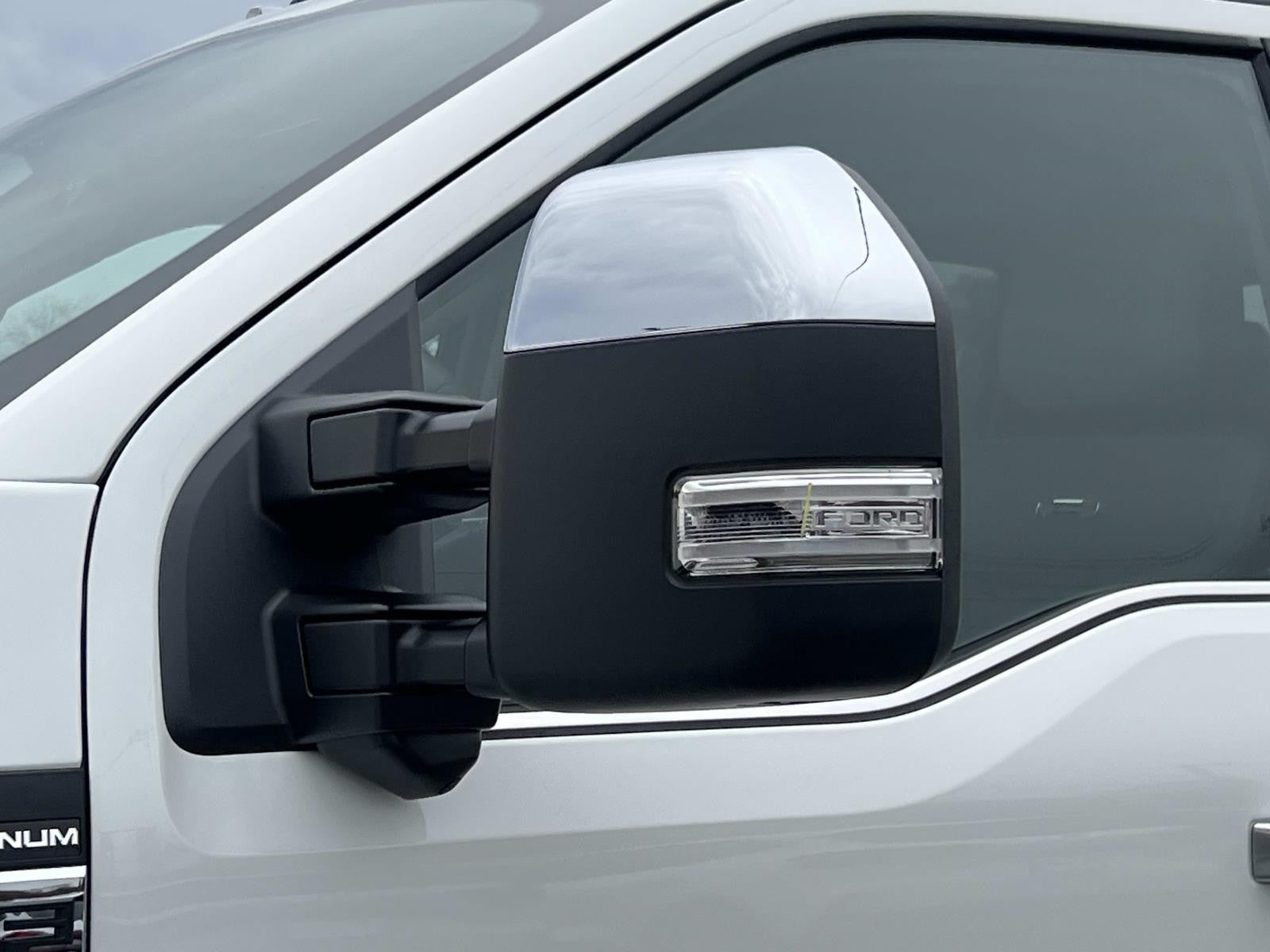 2026 Ford Super Duty F-450 DRW PLATINUM 4WD CREW CAB 8'