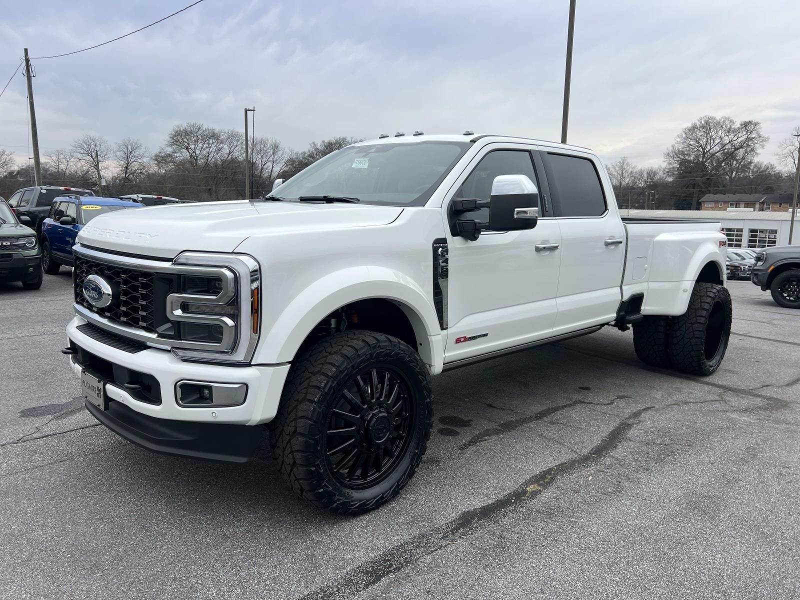 2026 Ford Super Duty F-450 DRW PLATINUM 4WD CREW CAB 8'