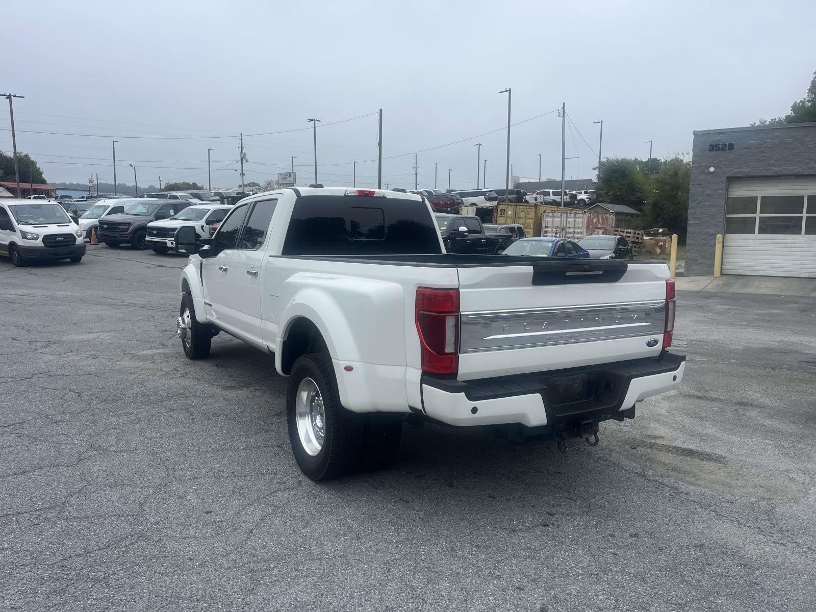 2022 Ford Super Duty F-450 DRW DRW 4X4 CREW CAB