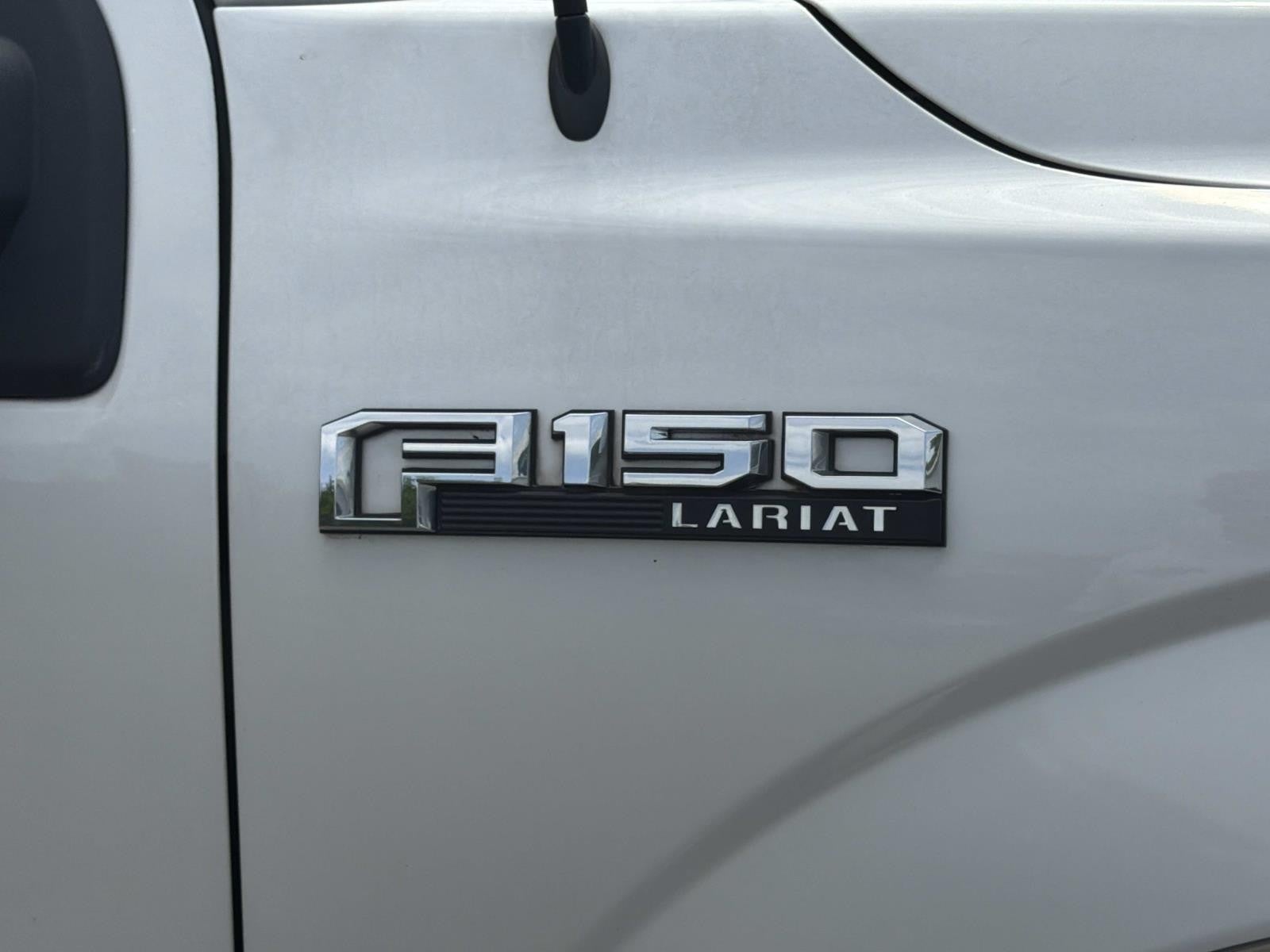 2016 Ford F-150 4WD SUPERCREW 145 LARIAT