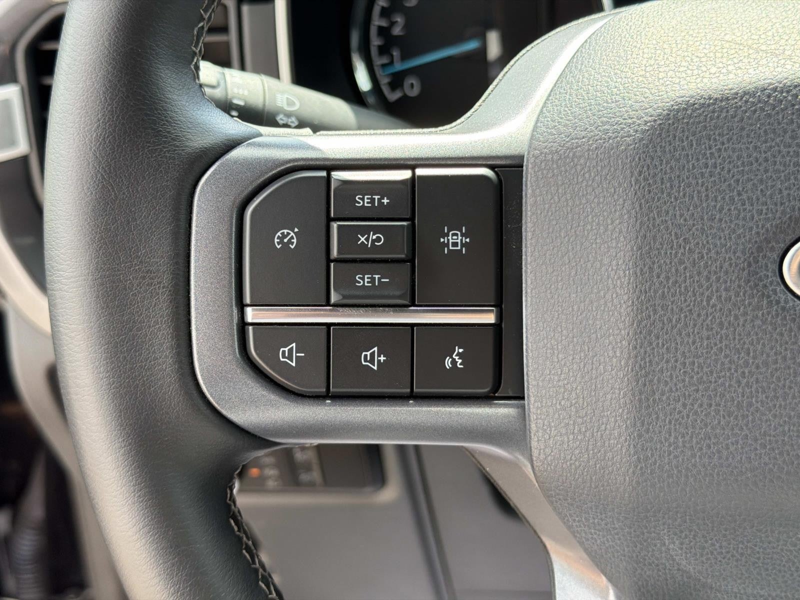 2023 Ford F-150 XLT 4WD SUPERCREW 5.5'