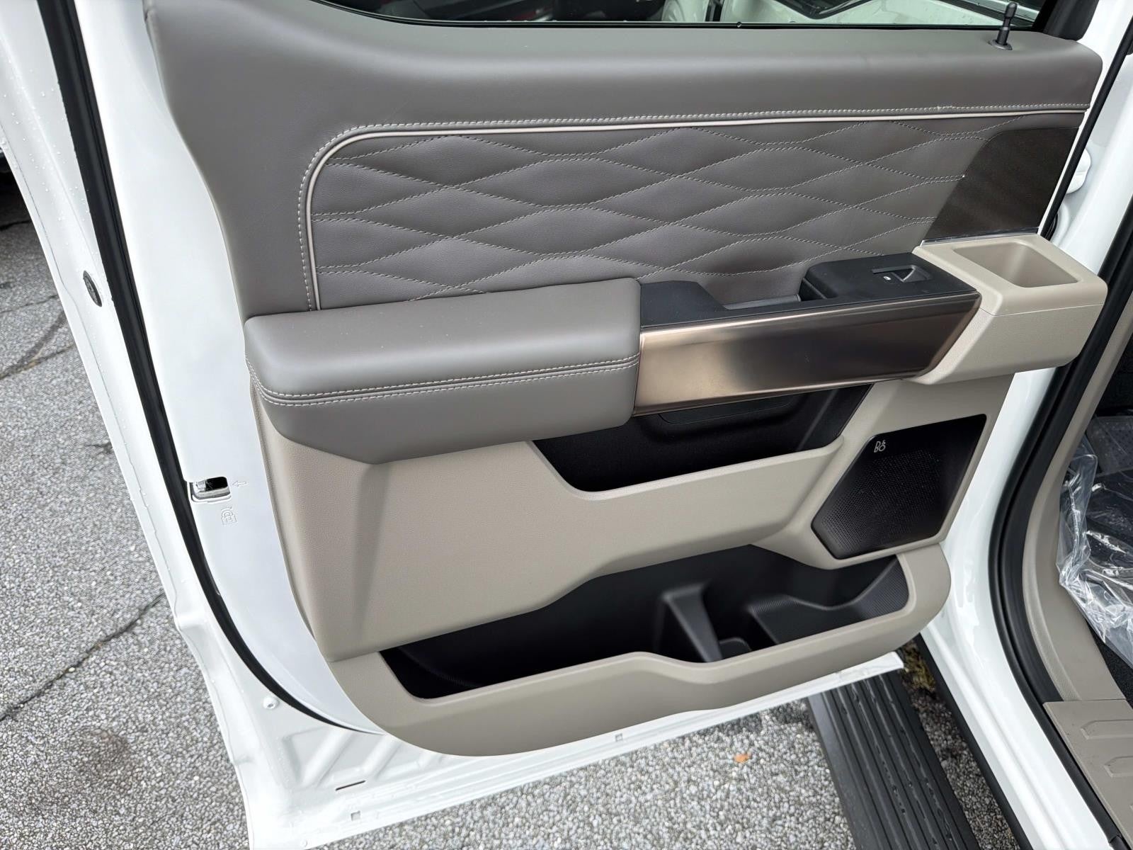 2026 Ford F-150 PLATINUM 4WD SUPERCREW 5.