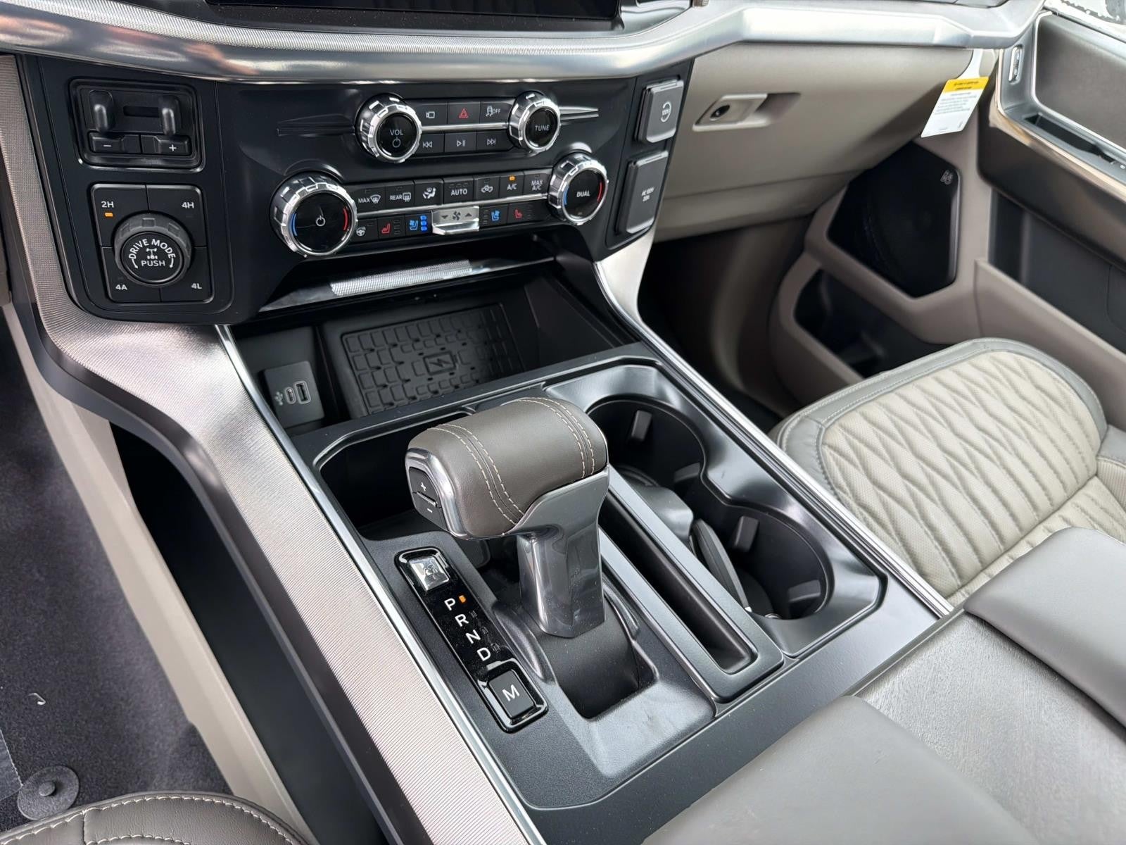 2026 Ford F-150 PLATINUM 4WD SUPERCREW 5.