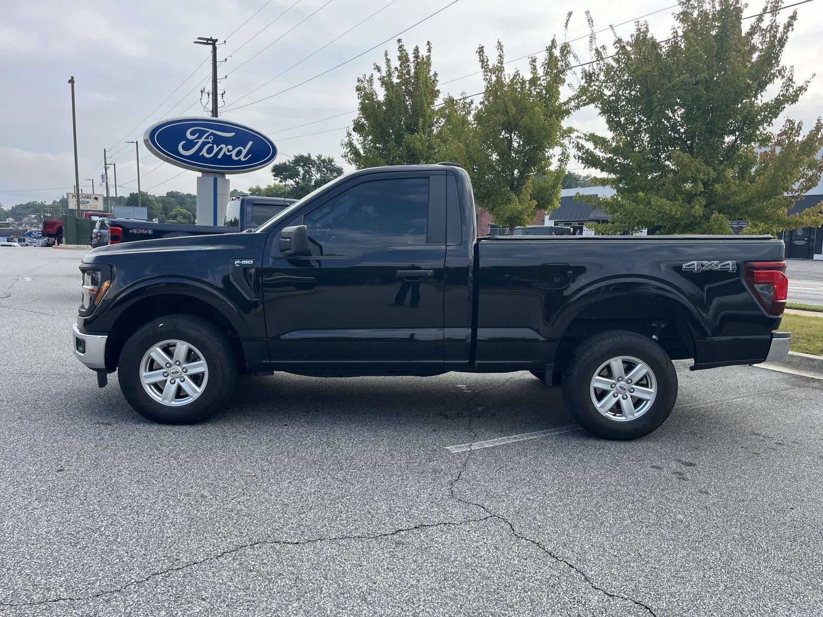 2024 Ford F-150 REGULAR CAB XL 4WD