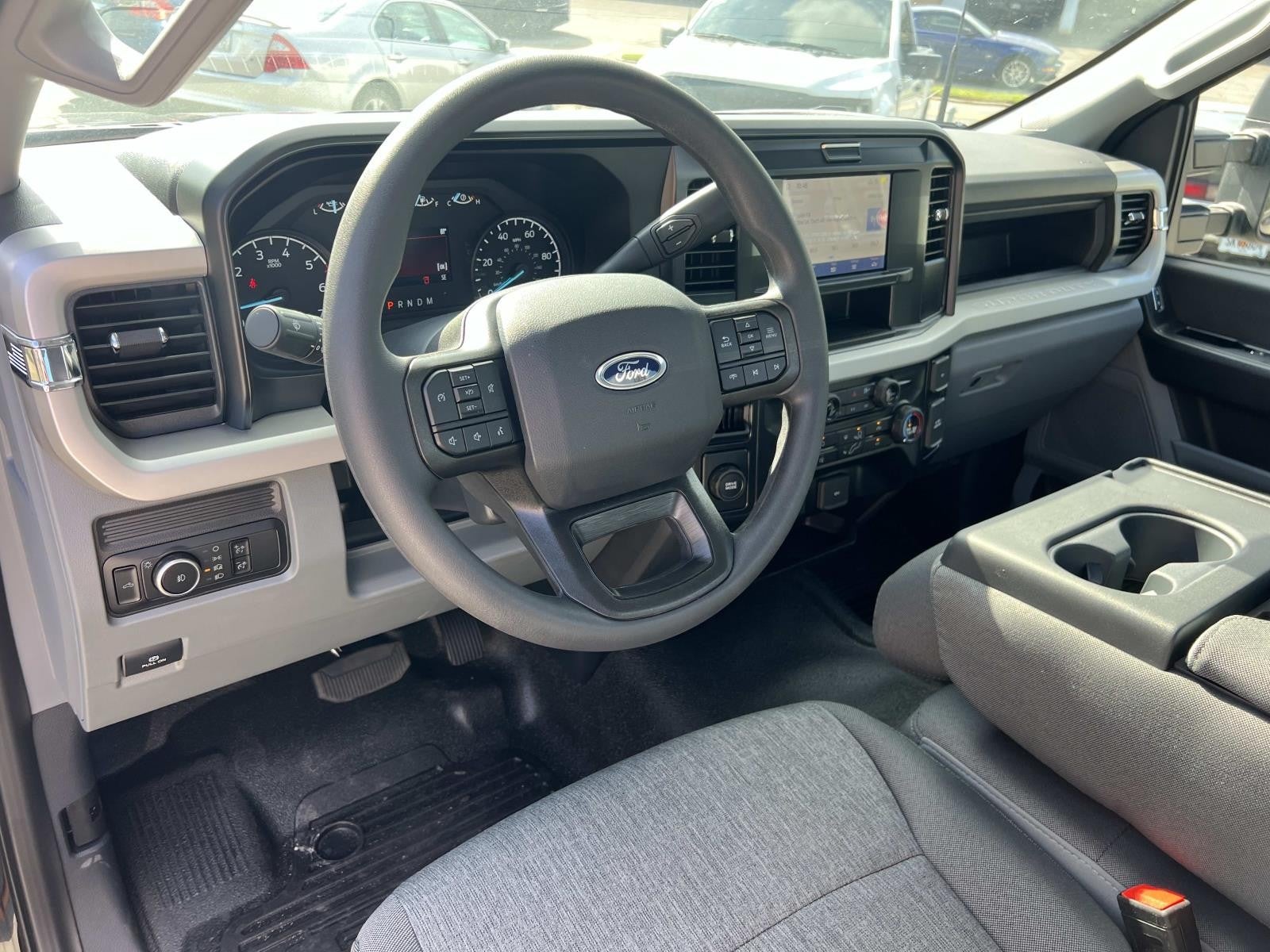 2026 Ford Super Duty F-350 SRW XL 2WD REG CAB 8' BOX