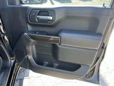 2022 Chevrolet Silverado 1500 LTD 4WD CREW CAB 147 RST