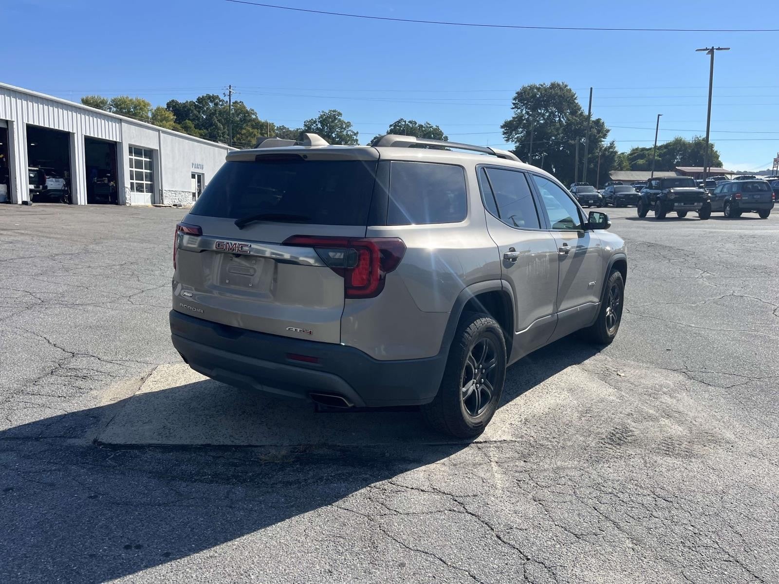 2022 GMC Acadia AWD 4DR AT4