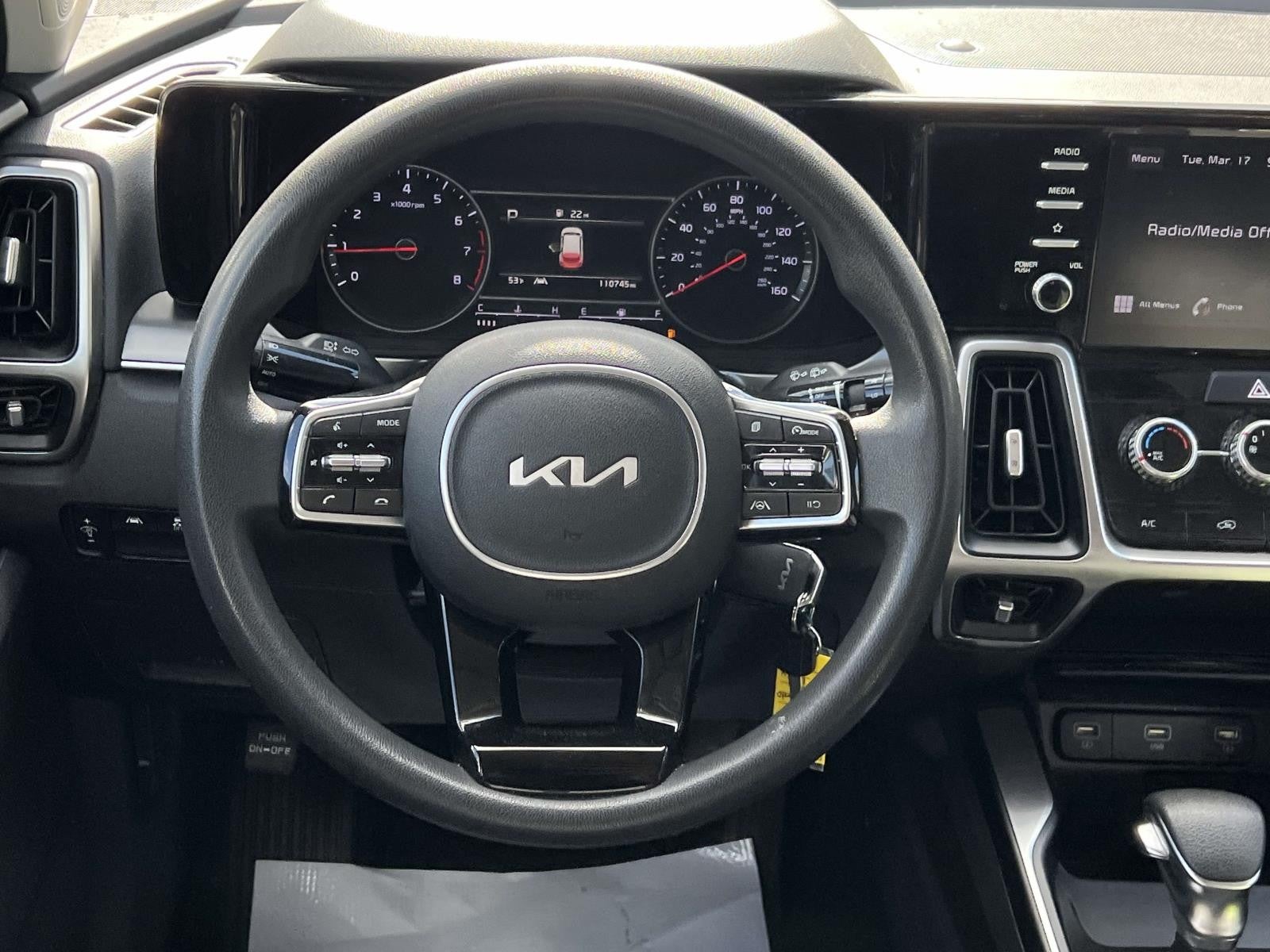 2022 Kia Sorento LX