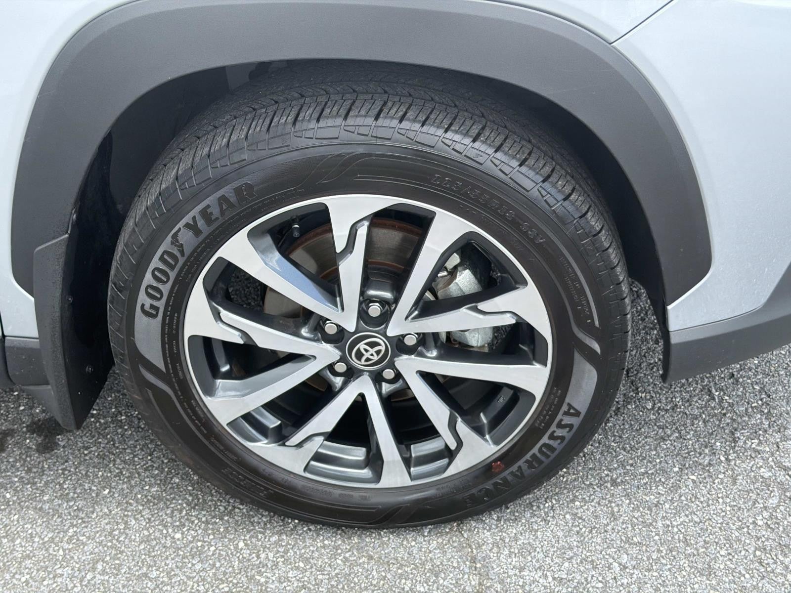 2024 Toyota Corolla Cross XLE