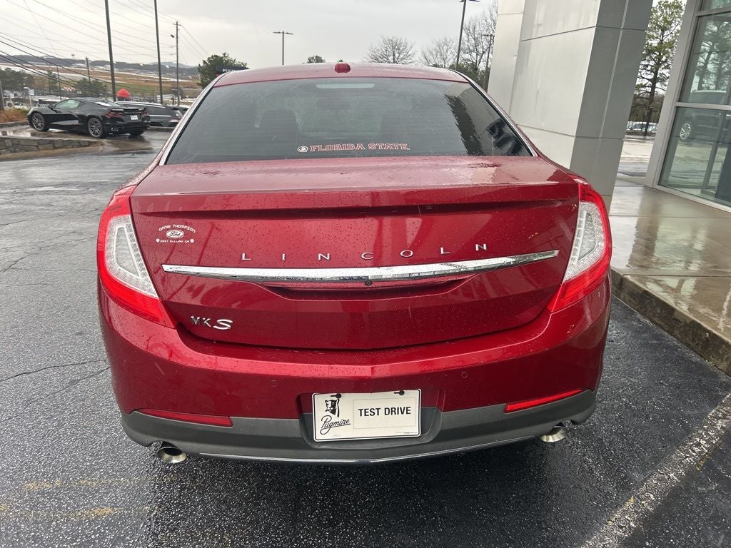 2016 Lincoln MKS Base