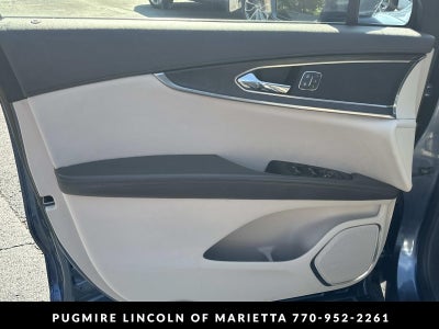 2019 Lincoln Nautilus Select