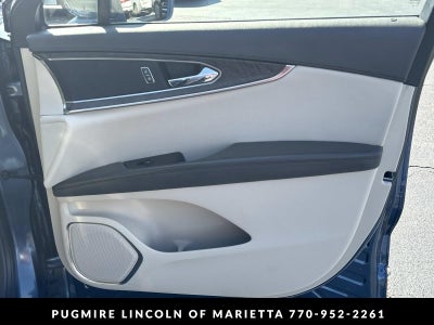 2019 Lincoln Nautilus Select