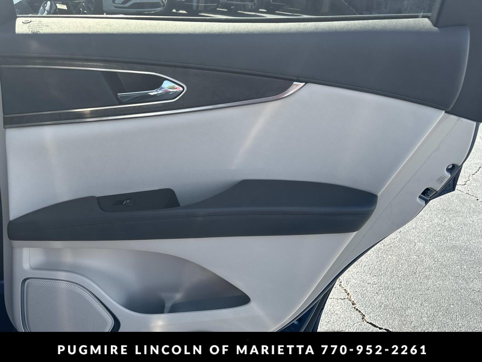 2019 Lincoln Nautilus Select