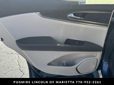 2019 Lincoln Nautilus Select