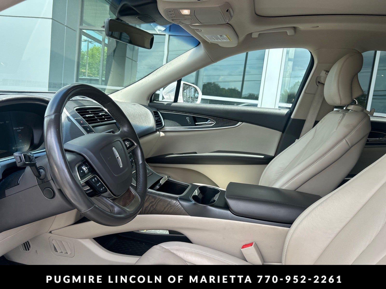 2019 Lincoln Nautilus Select