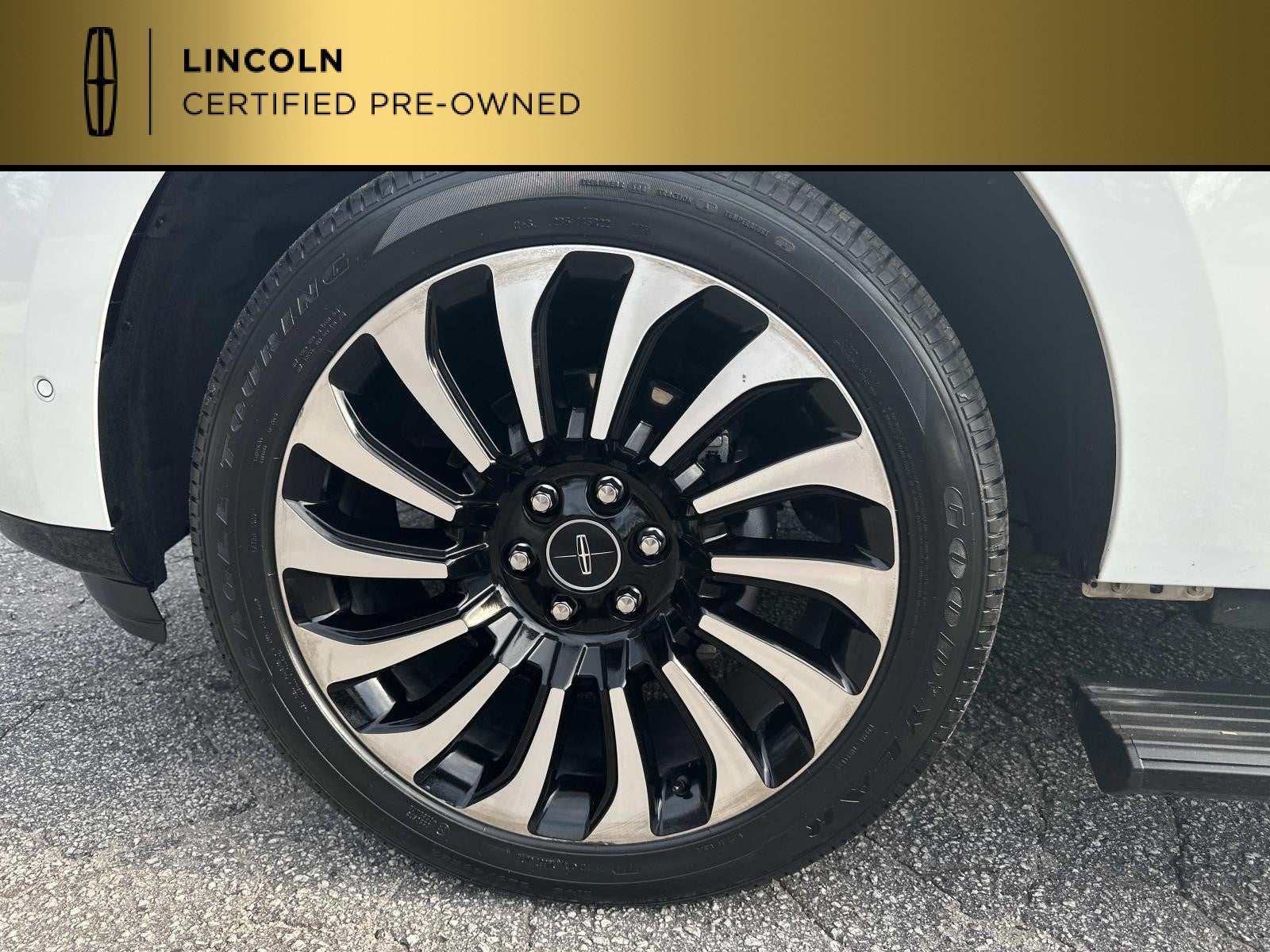 2022 Lincoln Navigator Black Label