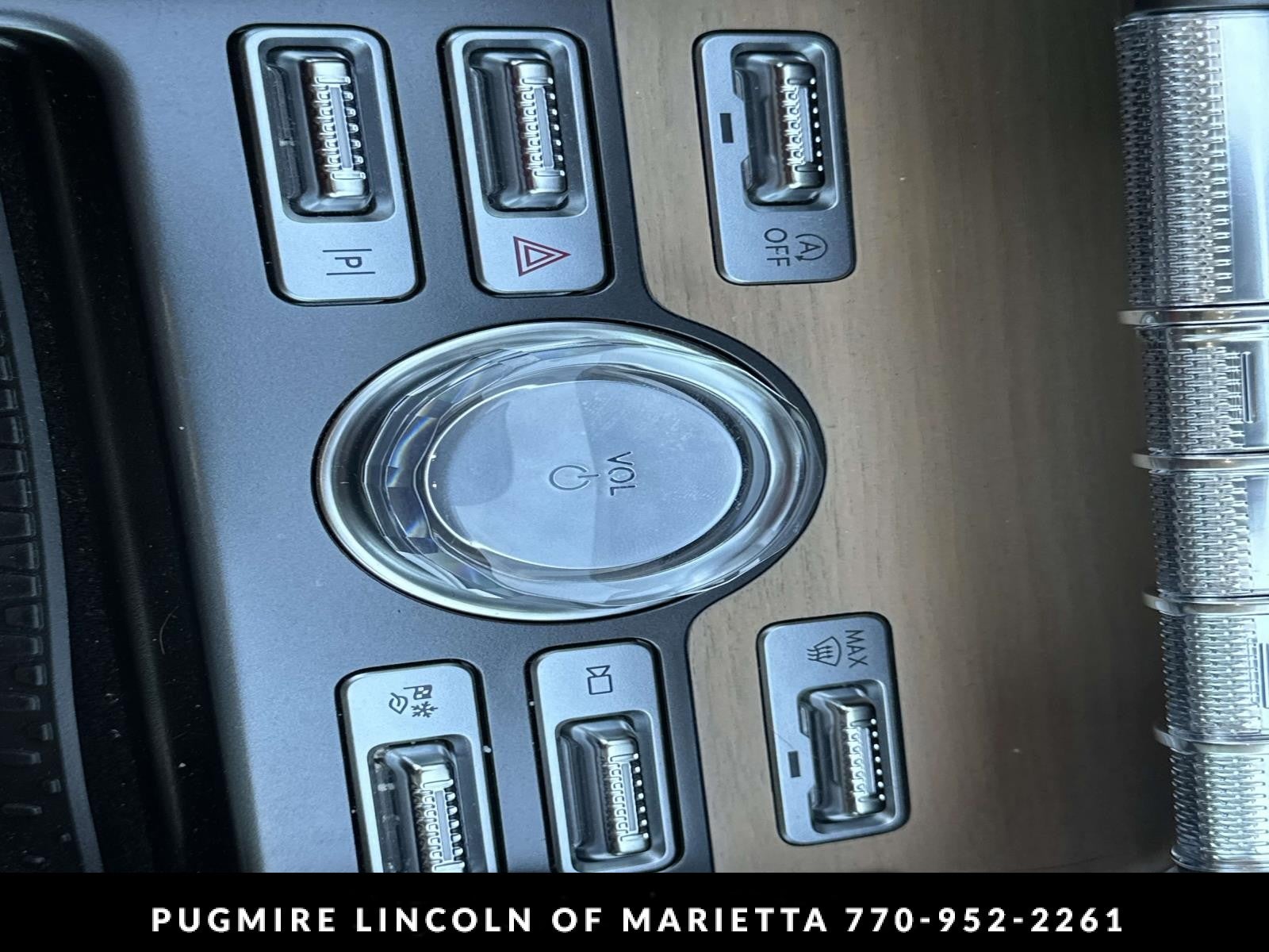 2025 Lincoln Nautilus Reserve