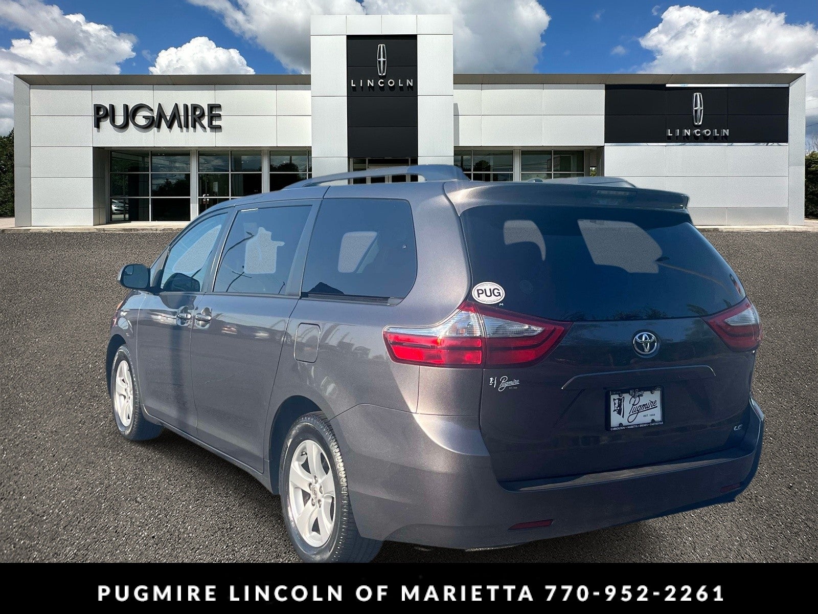 2017 Toyota Sienna LE Auto Access Seat
