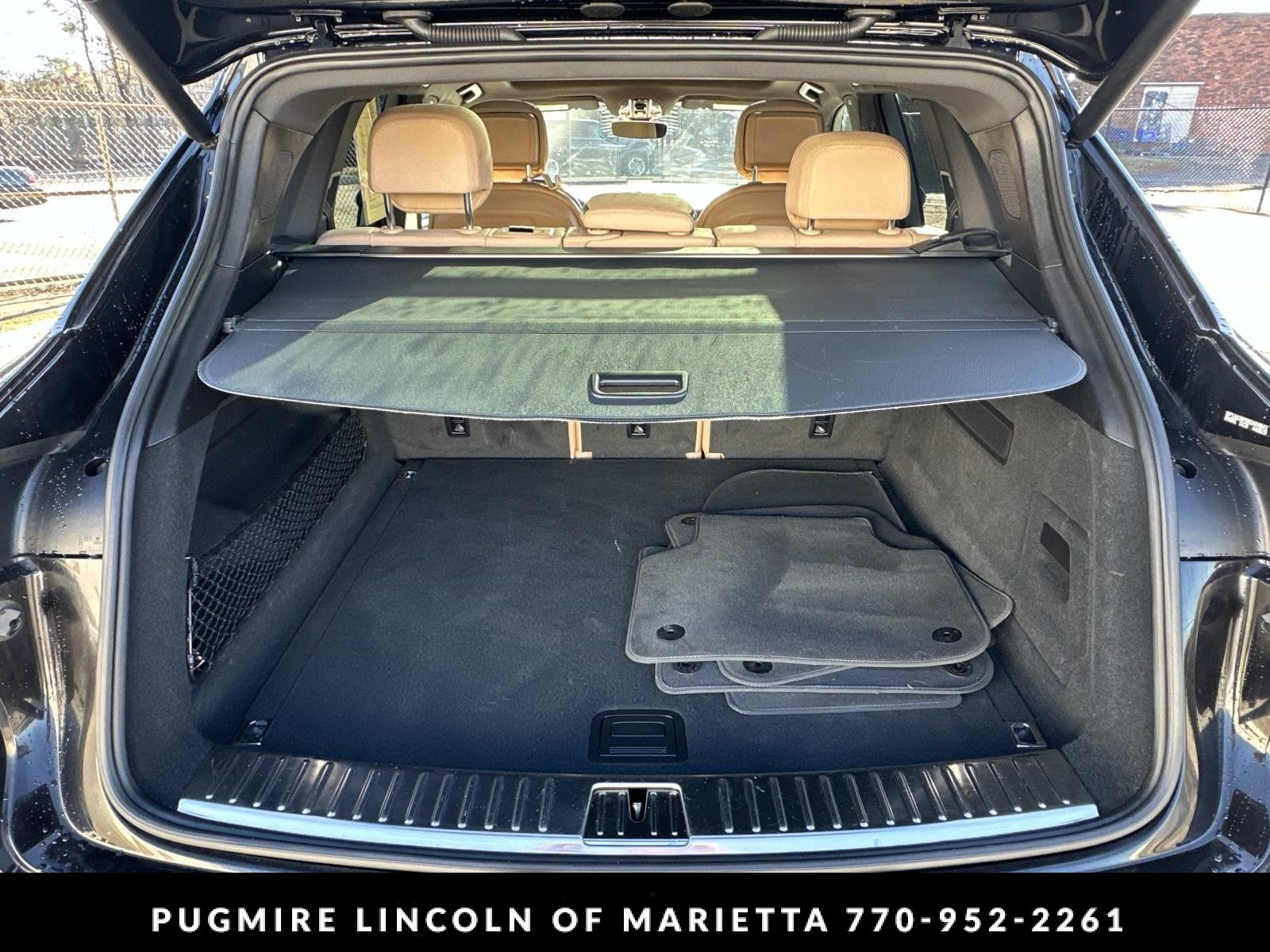 2022 Porsche Cayenne Base