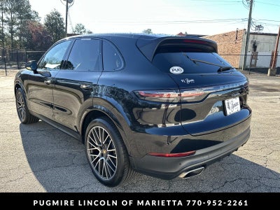 2022 Porsche Cayenne Base